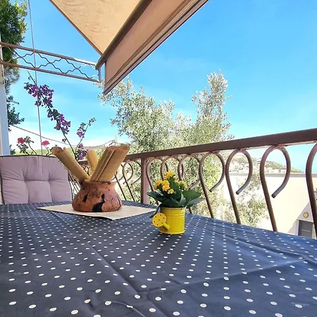 Villa Green Apartment
