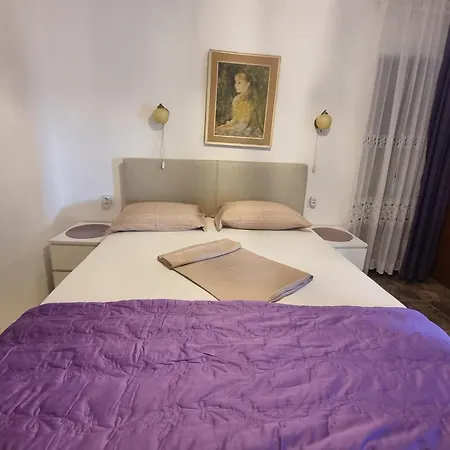 Villa Green Apartment